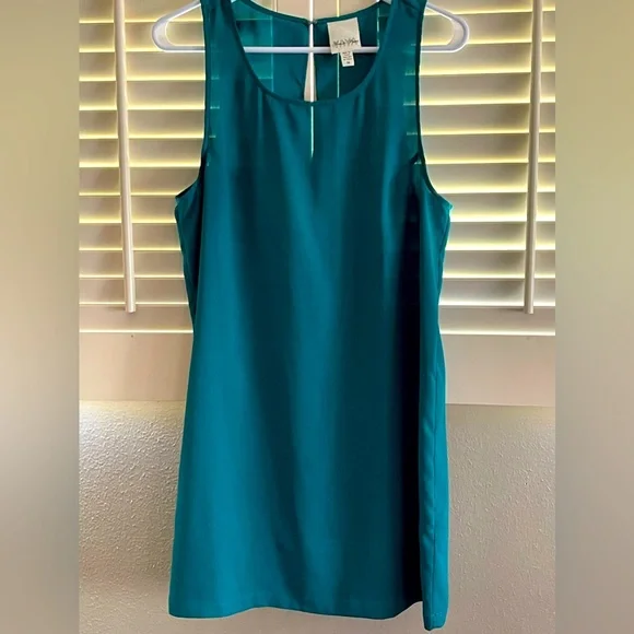 short green slip dress Women green slip dress with opened back | Women short green dress main image 0